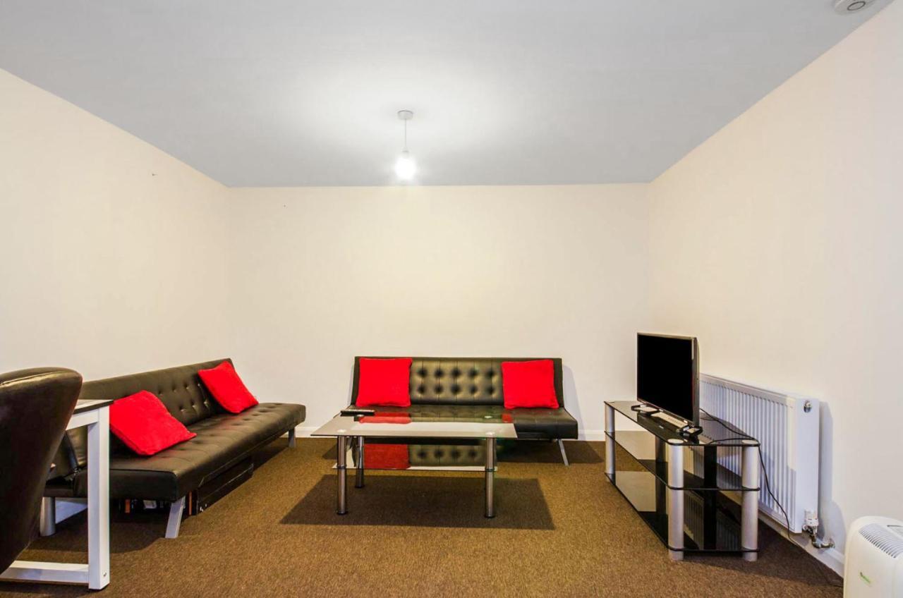 Spacious Studio Flat- Watford Junction & Harry Potter World Ngoại thất bức ảnh